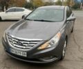 Сірий Хендай Соната, об'ємом двигуна 2 л та пробігом 120 тис. км за 8000 $, фото 1 на Automoto.ua