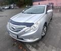 Сірий Хендай Соната, об'ємом двигуна 2 л та пробігом 291 тис. км за 7000 $, фото 1 на Automoto.ua