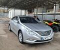 Сірий Хендай Соната, об'ємом двигуна 2 л та пробігом 227 тис. км за 7777 $, фото 1 на Automoto.ua