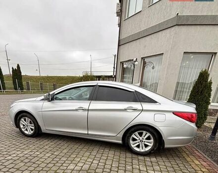 Хендай Соната 2012 в Ужгороде на Automoto.ua Серый Хендай Соната, объемом двигателя 2 л и пробегом 380 тыс. км за 7550 $, фото 4 на Automoto.ua