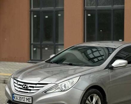 Сірий Хендай Соната, об'ємом двигуна 2 л та пробігом 200 тис. км за 7300 $, фото 2 на Automoto.ua