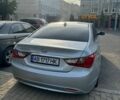Сірий Хендай Соната, об'ємом двигуна 2.36 л та пробігом 192 тис. км за 7500 $, фото 1 на Automoto.ua