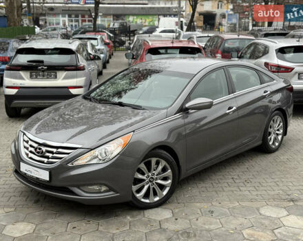 Сірий Хендай Соната, об'ємом двигуна 2 л та пробігом 191 тис. км за 7900 $, фото 3 на Automoto.ua