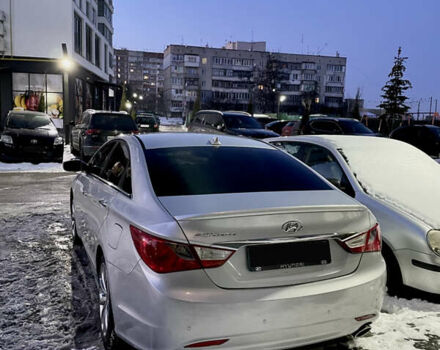 Сірий Хендай Соната, об'ємом двигуна 2.4 л та пробігом 250 тис. км за 9500 $, фото 2 на Automoto.ua