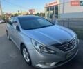 Сірий Хендай Соната, об'ємом двигуна 2.4 л та пробігом 275 тис. км за 10000 $, фото 1 на Automoto.ua