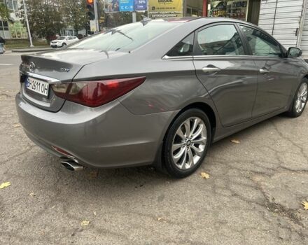 Сірий Хендай Соната, об'ємом двигуна 2 л та пробігом 120 тис. км за 8000 $, фото 4 на Automoto.ua