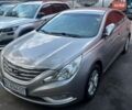 Сірий Хендай Соната, об'ємом двигуна 2 л та пробігом 213 тис. км за 7450 $, фото 1 на Automoto.ua