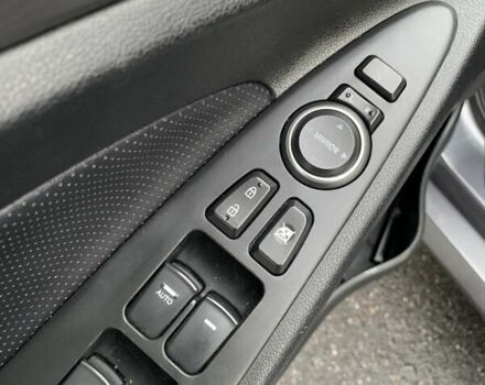 Серый Хендай Соната, объемом двигателя 2 л и пробегом 213 тыс. км за 12800 $, фото 8 на Automoto.ua