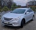 Серый Хендай Соната, объемом двигателя 2 л и пробегом 200 тыс. км за 7300 $, фото 2 на Automoto.ua