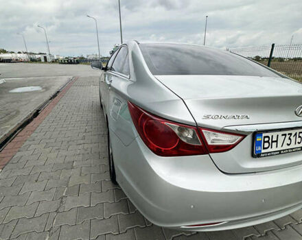 Сірий Хендай Соната, об'ємом двигуна 2 л та пробігом 545 тис. км за 6900 $, фото 4 на Automoto.ua