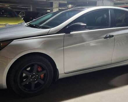 Сірий Хендай Соната, об'ємом двигуна 2 л та пробігом 165 тис. км за 10199 $, фото 12 на Automoto.ua