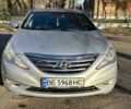 Сірий Хендай Соната, об'ємом двигуна 2 л та пробігом 170 тис. км за 7500 $, фото 1 на Automoto.ua