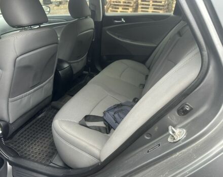 Серый Хендай Соната, объемом двигателя 2.4 л и пробегом 2 тыс. км за 8852 $, фото 3 на Automoto.ua