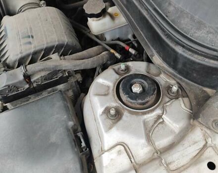 Серый Хендай Соната, объемом двигателя 2 л и пробегом 280 тыс. км за 5000 $, фото 3 на Automoto.ua