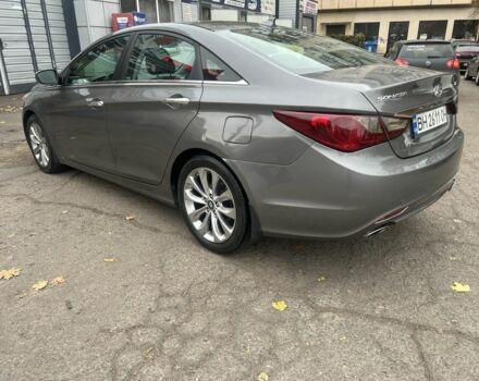 Сірий Хендай Соната, об'ємом двигуна 2 л та пробігом 120 тис. км за 8000 $, фото 2 на Automoto.ua