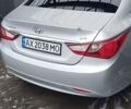 Сірий Хендай Соната, об'ємом двигуна 2 л та пробігом 215 тис. км за 6300 $, фото 21 на Automoto.ua