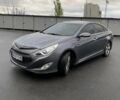 Серый Хендай Соната, объемом двигателя 2 л и пробегом 213 тыс. км за 12800 $, фото 1 на Automoto.ua