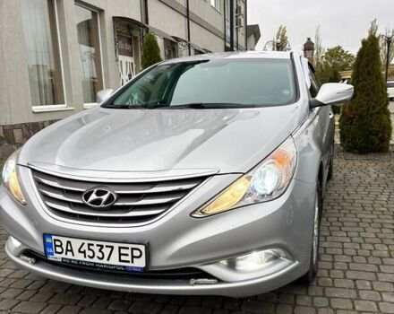 Хендай Соната 2012 в Ужгороде на Automoto.ua Серый Хендай Соната, объемом двигателя 2 л и пробегом 380 тыс. км за 7550 $, фото 7 на Automoto.ua
