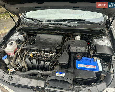 Серый Хендай Соната, объемом двигателя 2 л и пробегом 139 тыс. км за 7900 $, фото 4 на Automoto.ua