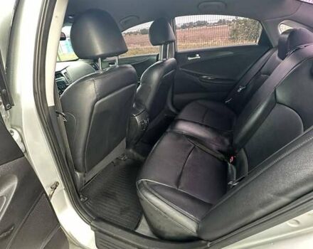 Сірий Хендай Соната, об'ємом двигуна 2 л та пробігом 545 тис. км за 6900 $, фото 7 на Automoto.ua