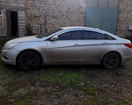 Серый Хендай Соната, объемом двигателя 2 л и пробегом 227 тыс. км за 6800 $, фото 5 на Automoto.ua