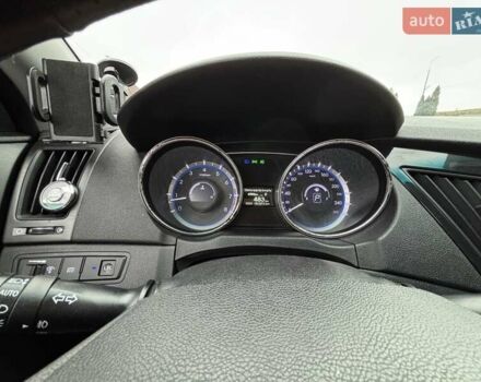 Хендай Соната 2012 в Ужгороде на Automoto.ua Серый Хендай Соната, объемом двигателя 2 л и пробегом 380 тыс. км за 7550 $, фото 14 на Automoto.ua