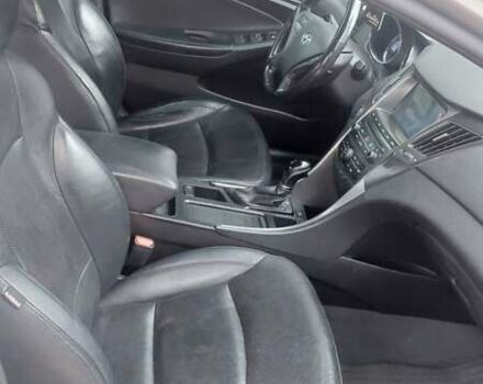 Сірий Хендай Соната, об'ємом двигуна 2 л та пробігом 181 тис. км за 9500 $, фото 6 на Automoto.ua