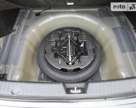 Серый Хендай Соната, объемом двигателя 2.36 л и пробегом 165 тыс. км за 9000 $, фото 36 на Automoto.ua