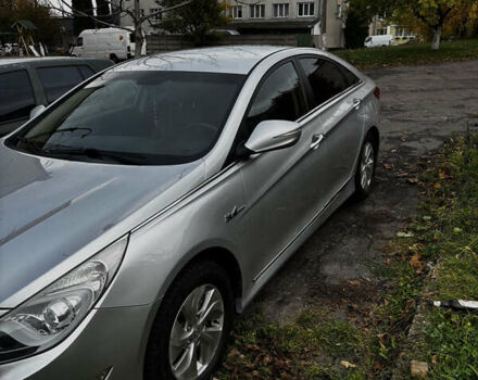 Хендай Соната 2013 у Рівному на Automoto.ua Сірий Хендай Соната, об'ємом двигуна 2 л та пробігом 193 тис. км за 9600 $, фото 2 на Automoto.ua