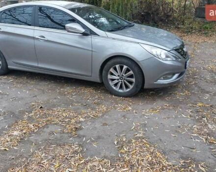 Сірий Хендай Соната, об'ємом двигуна 2 л та пробігом 181 тис. км за 9500 $, фото 7 на Automoto.ua