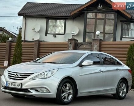 Серый Хендай Соната, объемом двигателя 2 л и пробегом 216 тыс. км за 8200 $, фото 8 на Automoto.ua