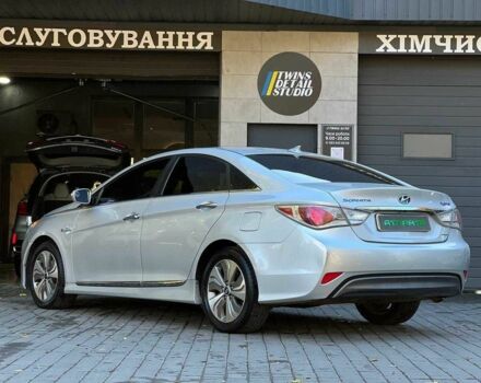 Хендай Соната 2013 у Одесі на Automoto.ua Сірий Хендай Соната, об'ємом двигуна 2.4 л та пробігом 220 тис. км за 9900 $, фото 9 на Automoto.ua