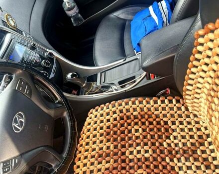 Хендай Соната 2013 в Киеве на Automoto.ua Серый Хендай Соната, объемом двигателя 2 л и пробегом 670 тыс. км за 4900 $, фото 5 на Automoto.ua