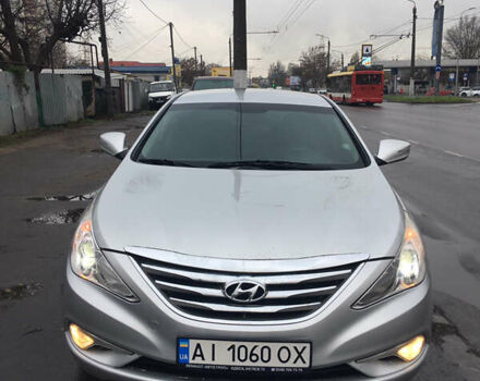 Серый Хендай Соната, объемом двигателя 2 л и пробегом 150 тыс. км за 6300 $, фото 3 на Automoto.ua