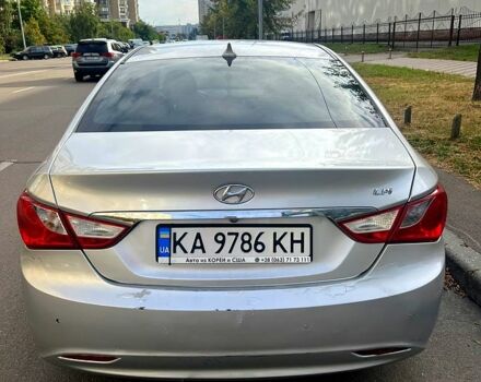 Хендай Соната 2013 в Киеве на Automoto.ua Серый Хендай Соната, объемом двигателя 2 л и пробегом 670 тыс. км за 4900 $, фото 2 на Automoto.ua