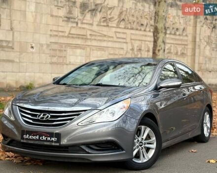 Сірий Хендай Соната, об'ємом двигуна 2.36 л та пробігом 162 тис. км за 9499 $, фото 1 на Automoto.ua