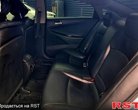 Серый Хендай Соната, объемом двигателя 2 л и пробегом 0 тыс. км за 8200 $, фото 2 на Automoto.ua