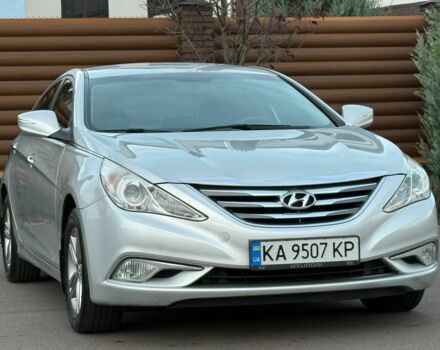 Сірий Хендай Соната, об'ємом двигуна 2 л та пробігом 216 тис. км за 8200 $, фото 4 на Automoto.ua