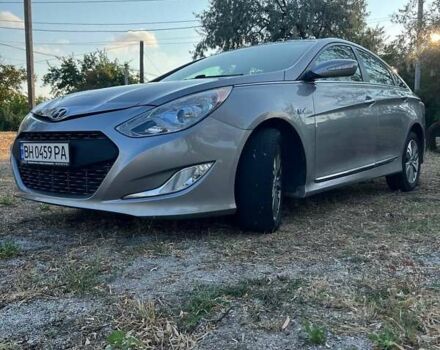 Серый Хендай Соната, объемом двигателя 2.36 л и пробегом 250 тыс. км за 9999 $, фото 22 на Automoto.ua