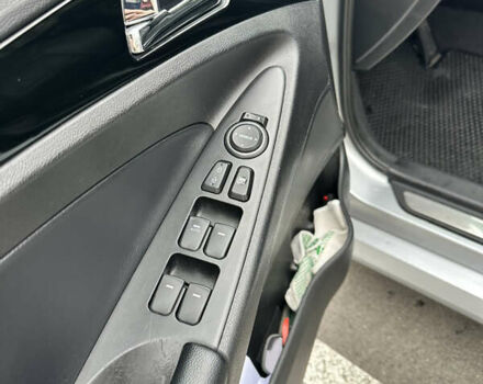 Сірий Хендай Соната, об'ємом двигуна 2.4 л та пробігом 113 тис. км за 10300 $, фото 28 на Automoto.ua