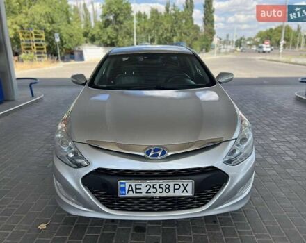 Сірий Хендай Соната, об'ємом двигуна 2.36 л та пробігом 172 тис. км за 9999 $, фото 3 на Automoto.ua