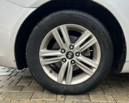 Хендай Соната 2013 в Киеве на Automoto.ua Серый Хендай Соната, объемом двигателя 2 л и пробегом 660 тыс. км за 4950 $, фото 5 на Automoto.ua