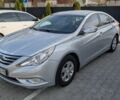 Сірий Хендай Соната, об'ємом двигуна 2 л та пробігом 605 тис. км за 7000 $, фото 1 на Automoto.ua