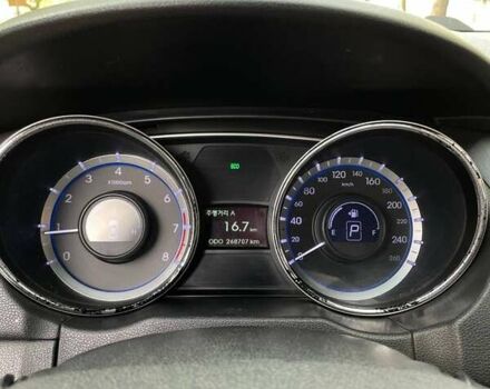 Сірий Хендай Соната, об'ємом двигуна 2 л та пробігом 270 тис. км за 7000 $, фото 12 на Automoto.ua