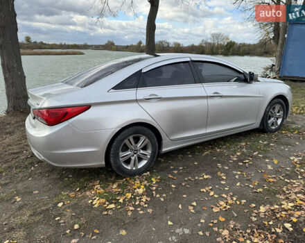 Хендай Соната 2013 в Бердичеве на Automoto.ua Серый Хендай Соната, объемом двигателя 2 л и пробегом 420 тыс. км за 6999 $, фото 8 на Automoto.ua