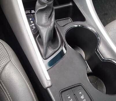 Сірий Хендай Соната, об'ємом двигуна 2.4 л та пробігом 150 тис. км за 11500 $, фото 16 на Automoto.ua