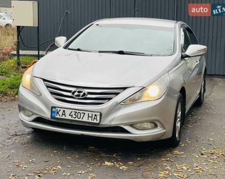 Серый Хендай Соната, объемом двигателя 2 л и пробегом 251 тыс. км за 6700 $, фото 3 на Automoto.ua