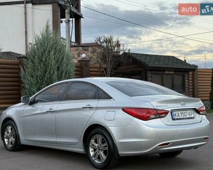 Серый Хендай Соната, объемом двигателя 2 л и пробегом 216 тыс. км за 8200 $, фото 19 на Automoto.ua