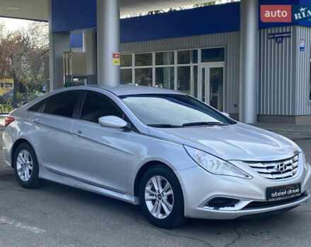 Хендай Соната 2013 у Миколаєві на Automoto.ua Сірий Хендай Соната, об'ємом двигуна 2.4 л та пробігом 151 тис. км за 8099 $, фото 2 на Automoto.ua