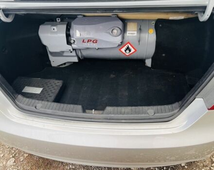 Серый Хендай Соната, объемом двигателя 2 л и пробегом 400 тыс. км за 6800 $, фото 9 на Automoto.ua